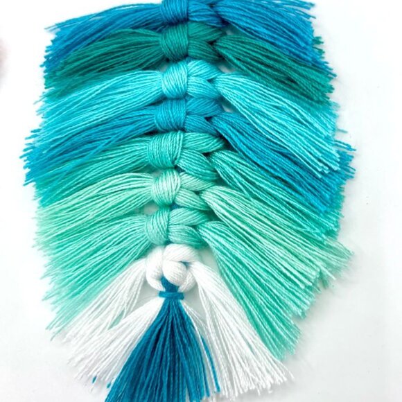 Bohemian Handmade Teal Gradient Cotton Macramé Leaf Leaves Bag Charm Keychain - Picture 2 of 2